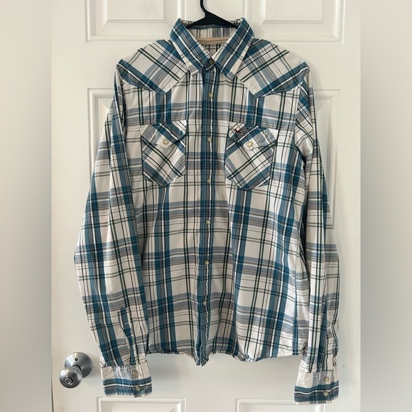 5/$25 Hollister men’s plaid pearl snap shirt size large - Picture 3 of 10